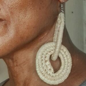 Elegant Cream RaffiaWoven Earrings